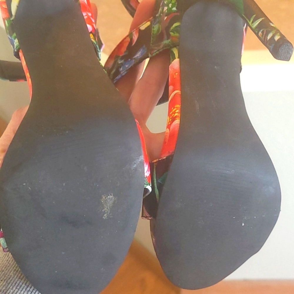 Steve Madden OOOH LALA MAMA! FLORAL SHOES SIZE 6.5